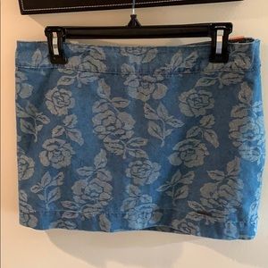 Abercrombie & Fitch rose Pattern Denim skirt